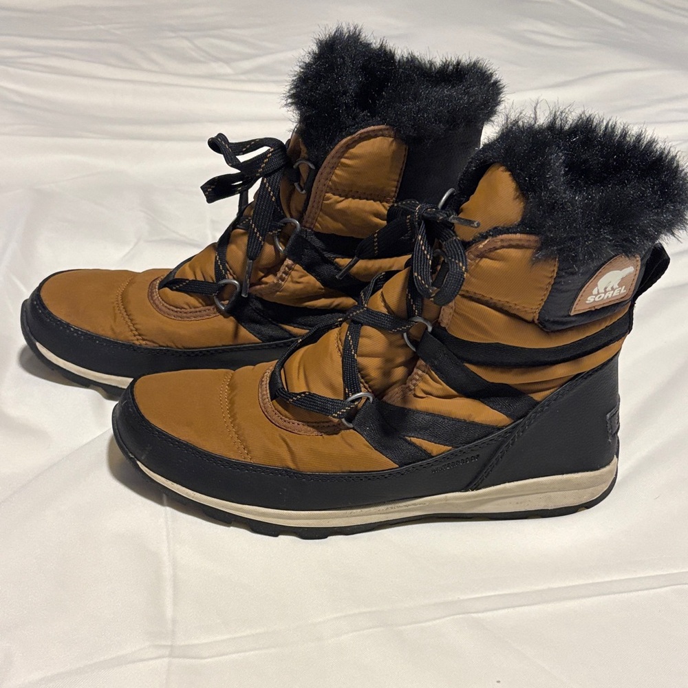 Sorel Women's Brown and Black Winter Boots